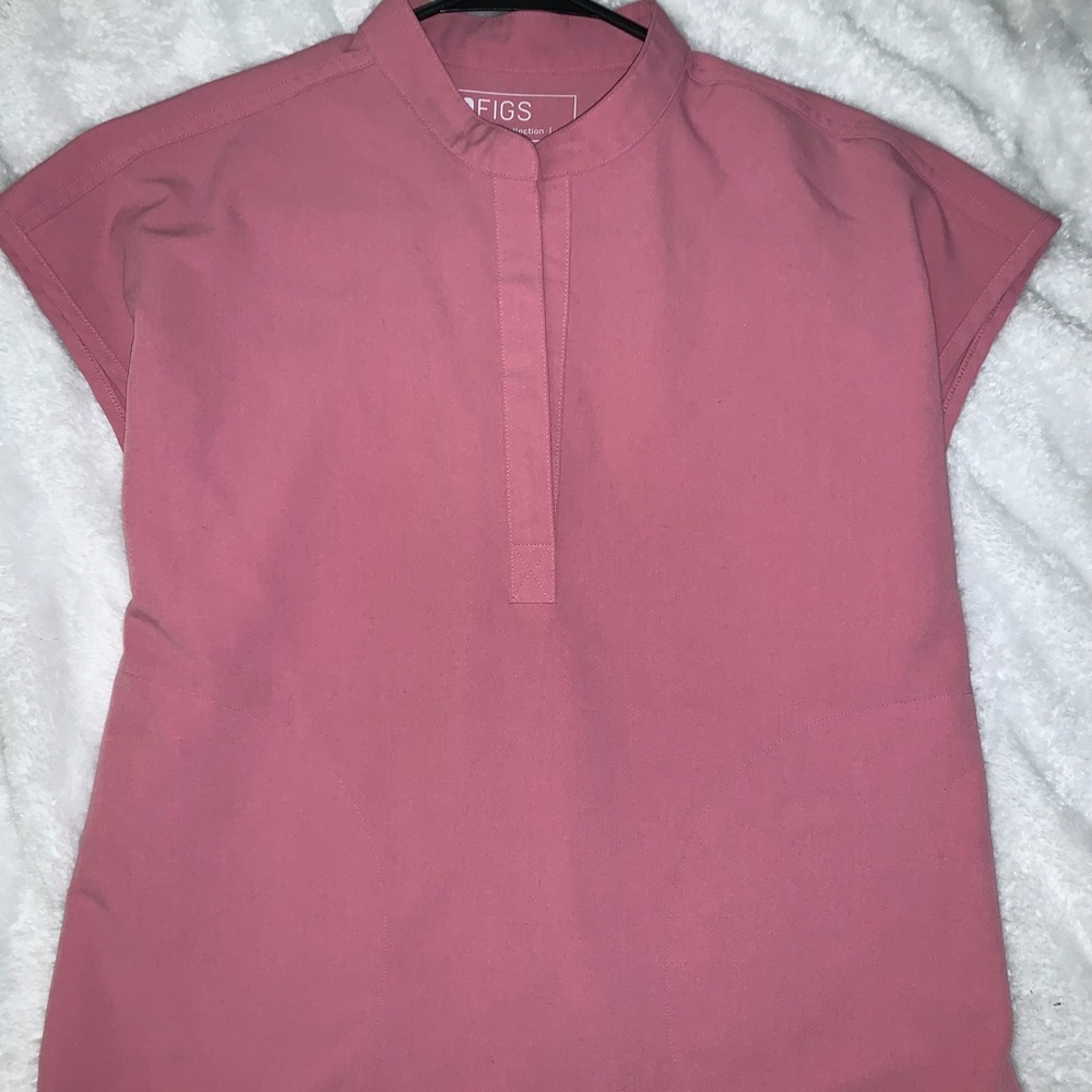 FIGS scrub top